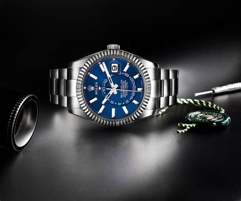 how do Rolex warranties work